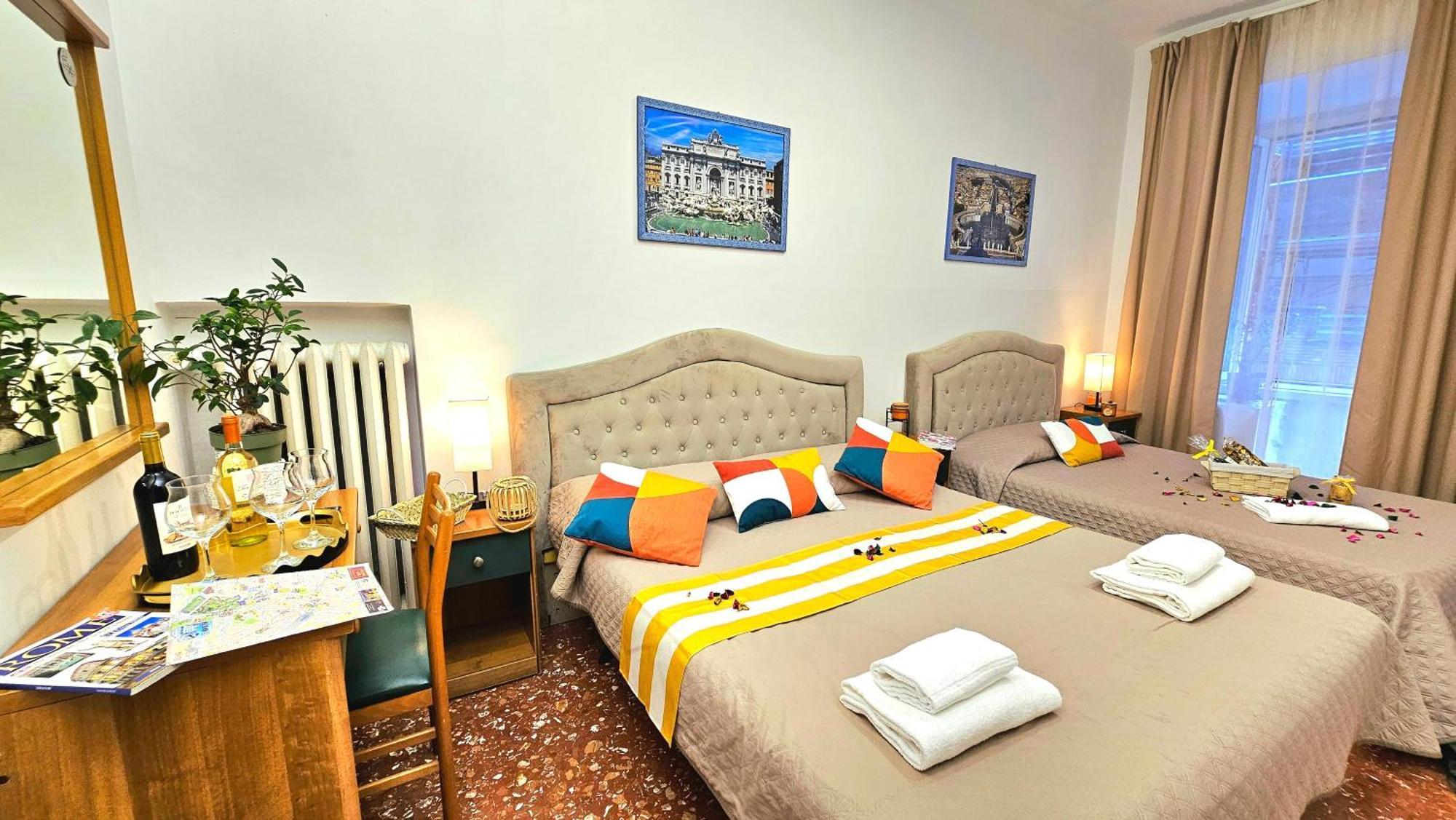 Bed and Breakfast A Casa Simpatia Roma - Free Parking If You Book 4 Nights Экстерьер фото