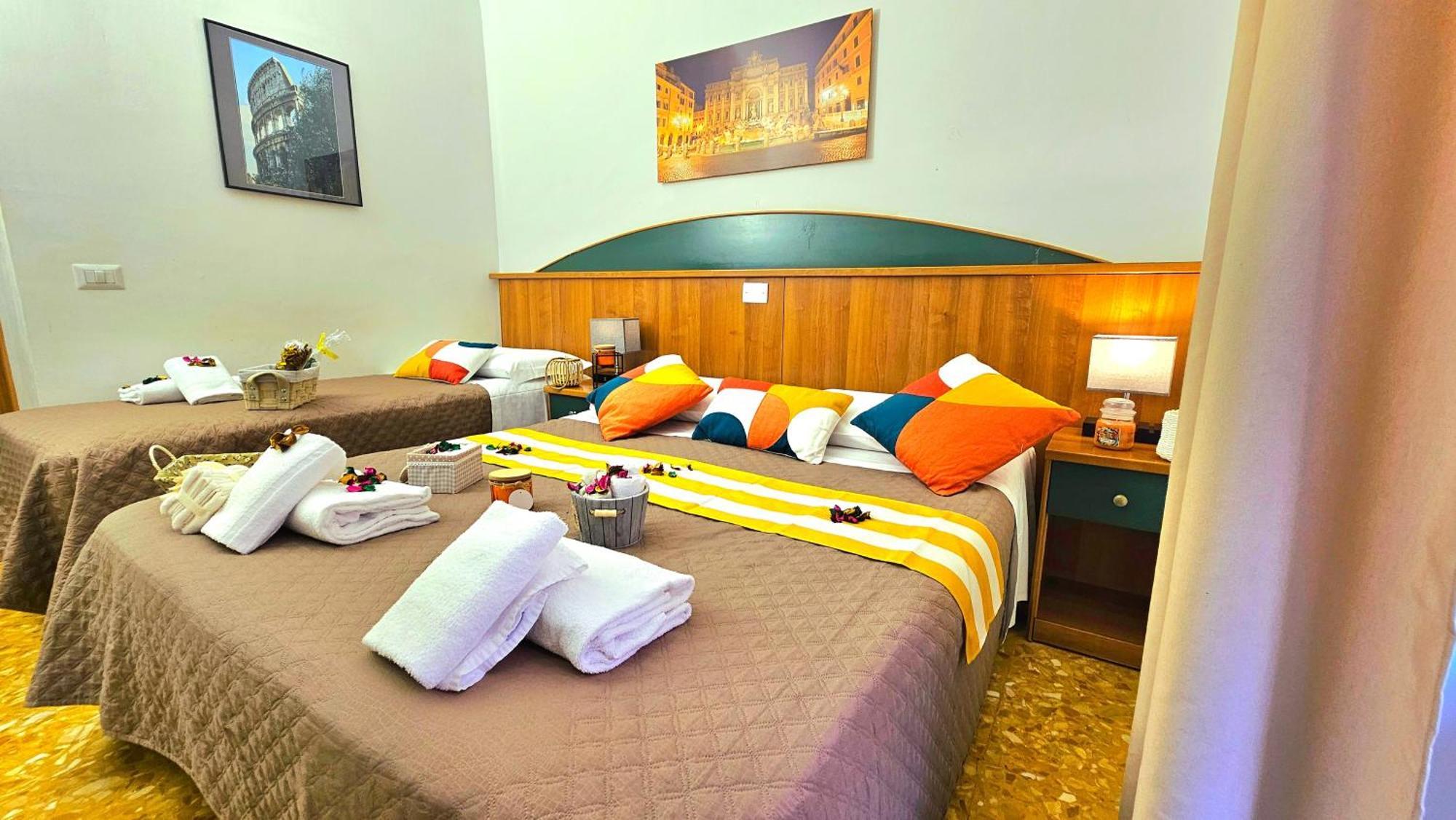 Bed and Breakfast A Casa Simpatia Roma - Free Parking If You Book 4 Nights Экстерьер фото